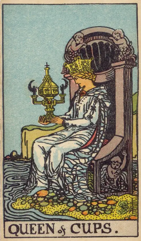 Lámina de Reina de Copas del tarot de Pamela Colman Smith, 1909
